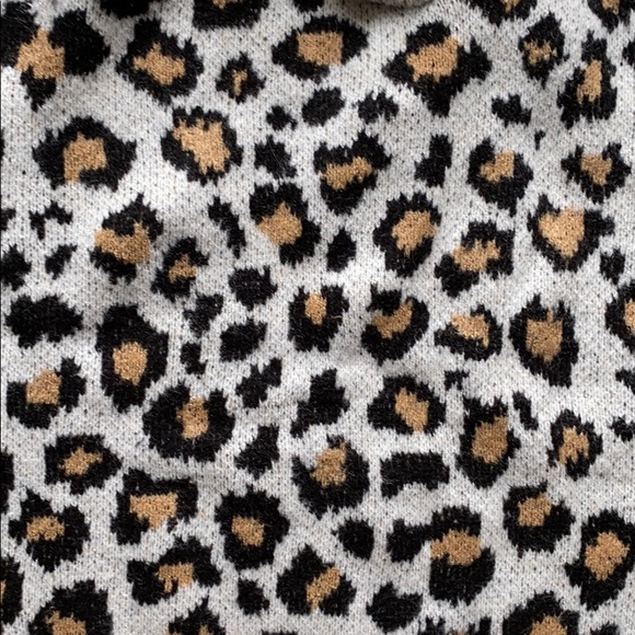 Anthropologie Cropped Leopard Sweatshirt - Picture 5 of 14